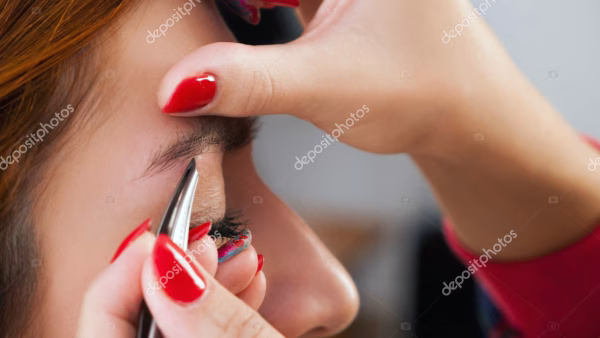 depositphotos_173321718-stock-photo-master-on-the-eyebrows-working.jpg